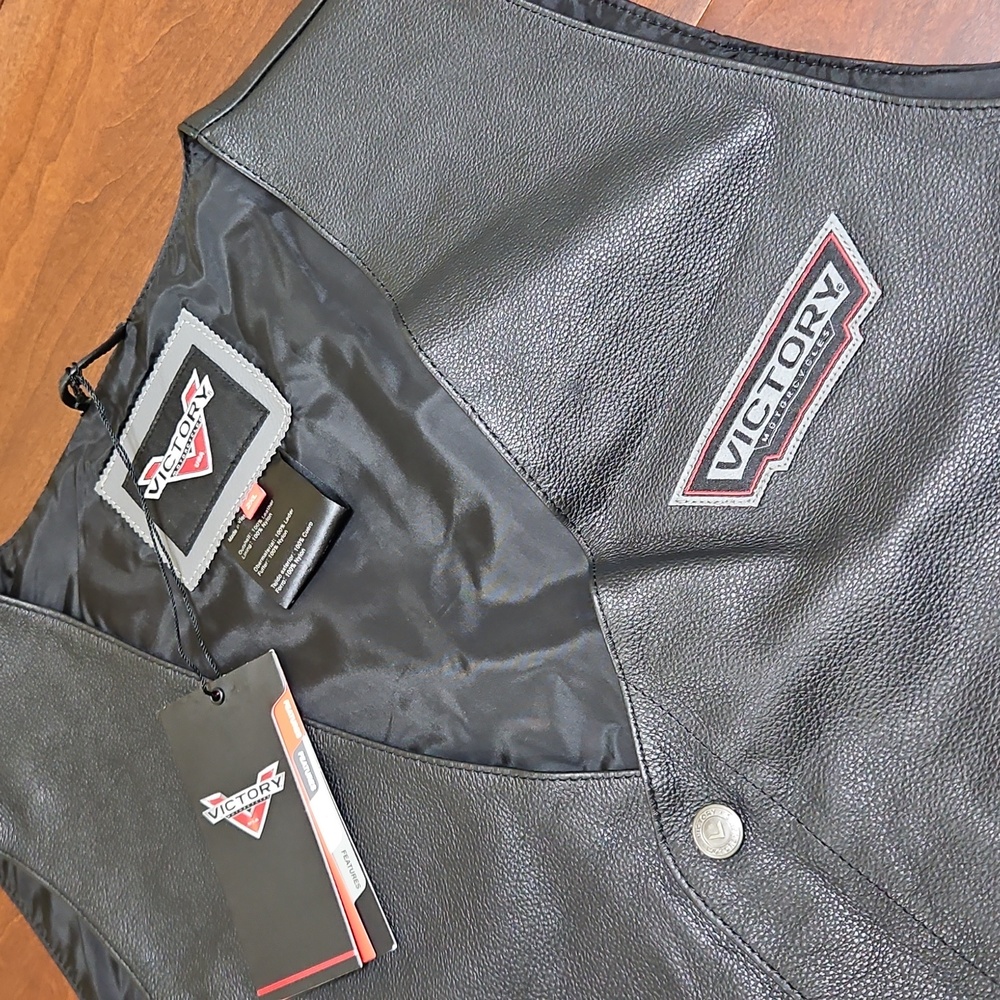 Victory Leather Vest - Picture 3 of 6